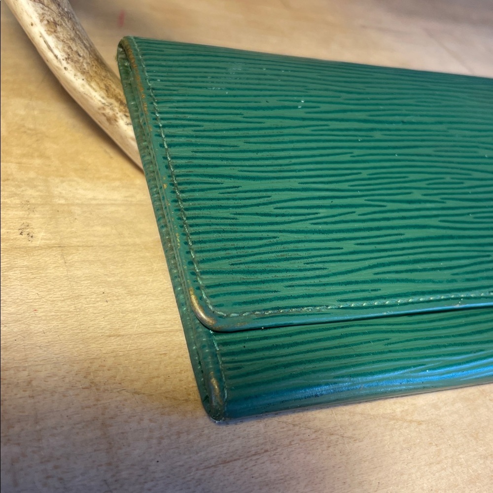 Louis Vuitton Green Epi Leather Long Wallet - Picture 3 of 15